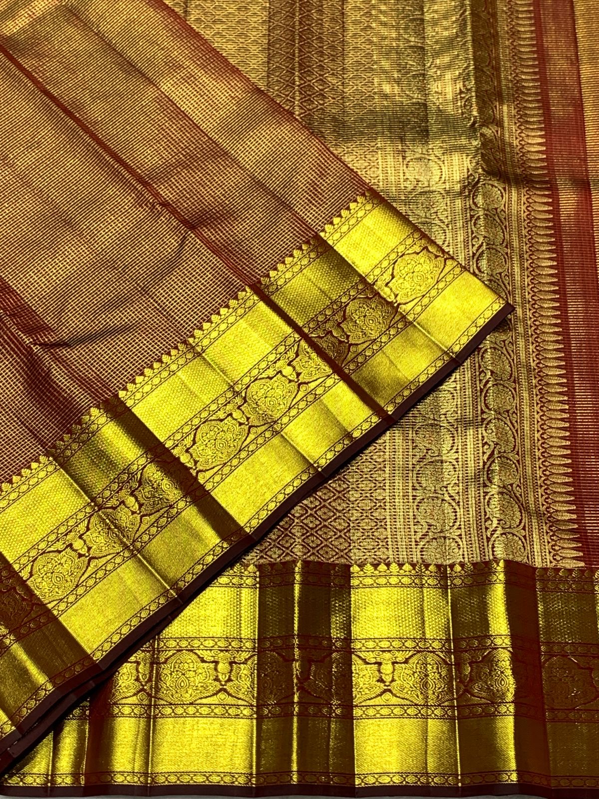 Classic Chestnut Brown 2gm Zari Bridal Elegance Kanchipuram Handloom Silk Saree SS24104