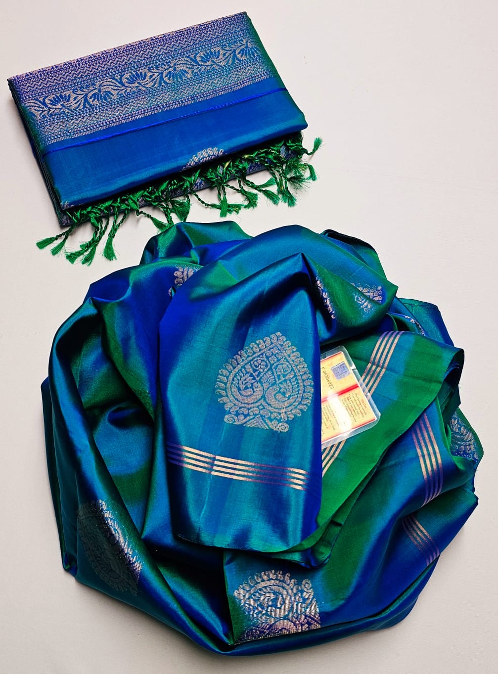 Classic Peacock Blue Elegance Handloom Soft Silk Saree SS24749