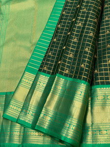 Classic Bottle Green & Sea Green 2gm Zari Beldari Checks Elegance Kanchipuram Handloom Silk Saree SS24611