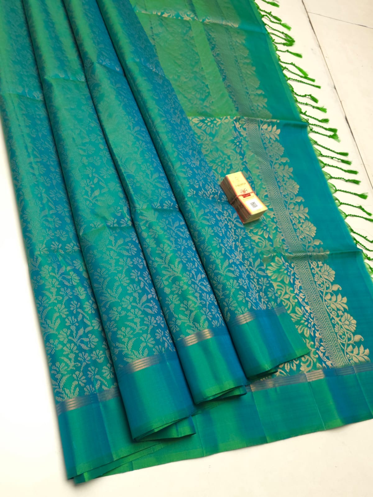 Classic Sea Green Elegance Handloom Soft Silk Saree SS26316