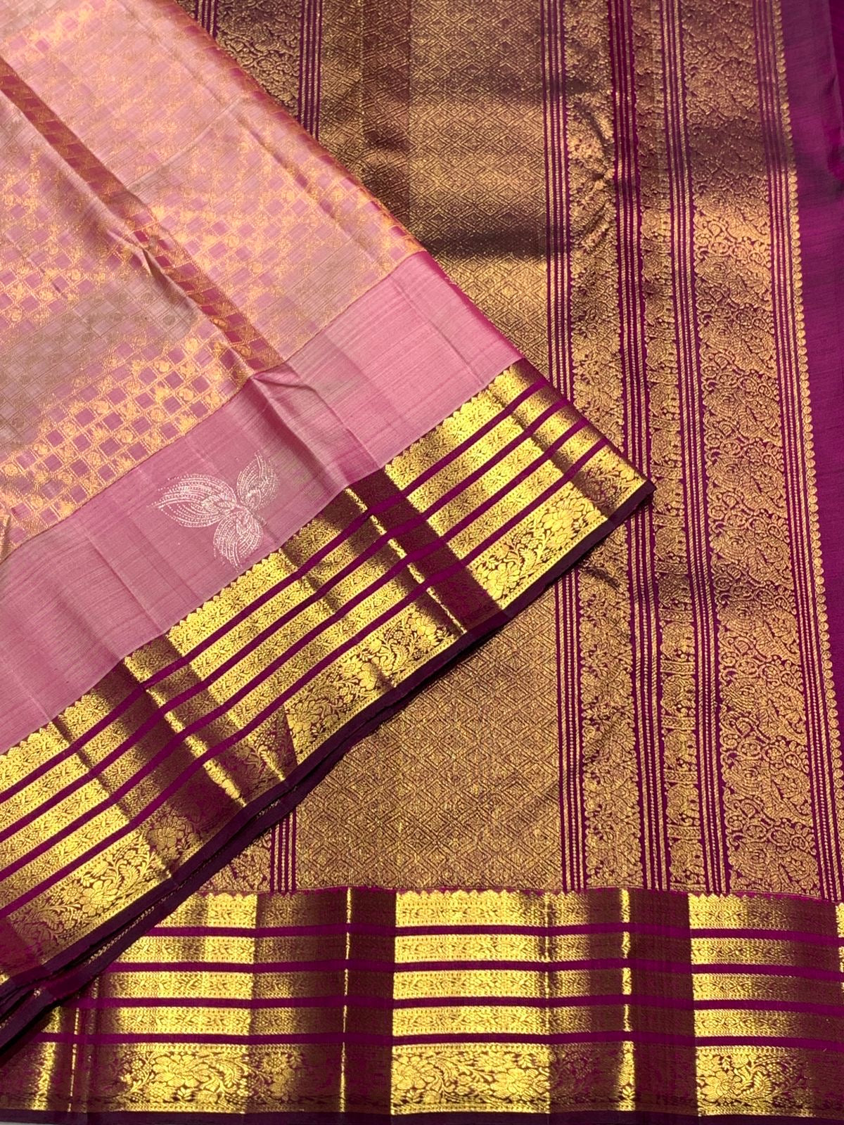 Classic Creamy Pink 2gm Zari Elegance Kanchipuram Handloom Silk Saree SS25366