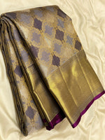 Load image into Gallery viewer, Classic Grey &amp; Plum 2gm Zari Kanchipuram Handloom Silk Saree SS25614
