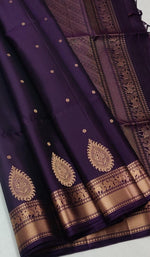 Load image into Gallery viewer, Classic Aubergine Double Warp Elegance Handloom Soft Silk Saree SS28243
