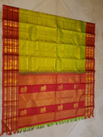 Load image into Gallery viewer, Classic Spring Green &amp; Brick Orange Red 2gm Zari Elegance Kanchipuram Handloom Silk Saree SS27953
