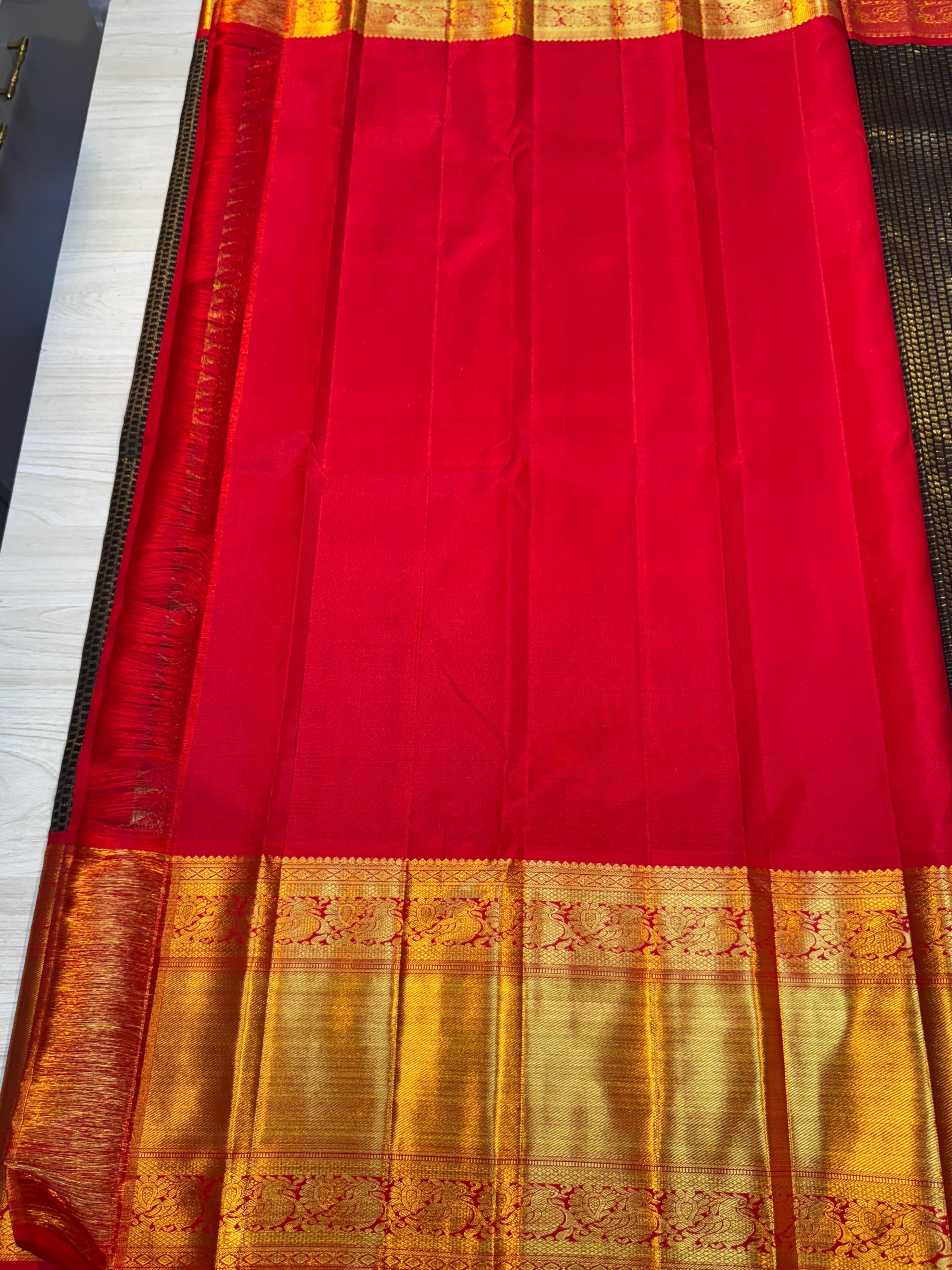 Classic Rich Black & Chilli Red 2gm Zari Bridal Elegance Kanchipuram Handloom Silk Saree SS24661