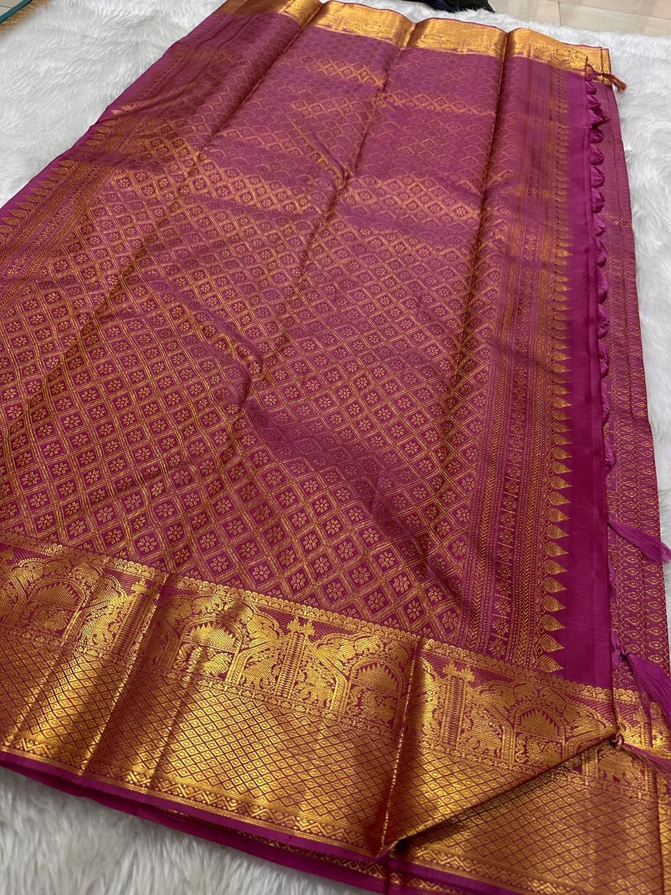 Classic Onion Pink Bridal Elegance Kanchipuram Handloom Silk Saree SS26225