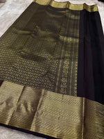 Load image into Gallery viewer, Classic Purple Brown Bridal Elegance Kanchipuram Handloom Silk Saree SS27192
