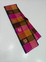 Load image into Gallery viewer, Classic Glow Fuchsia Pink Checker 2gm Zari Elegance Kanchipuram Handloom Silk Saree SS28652
