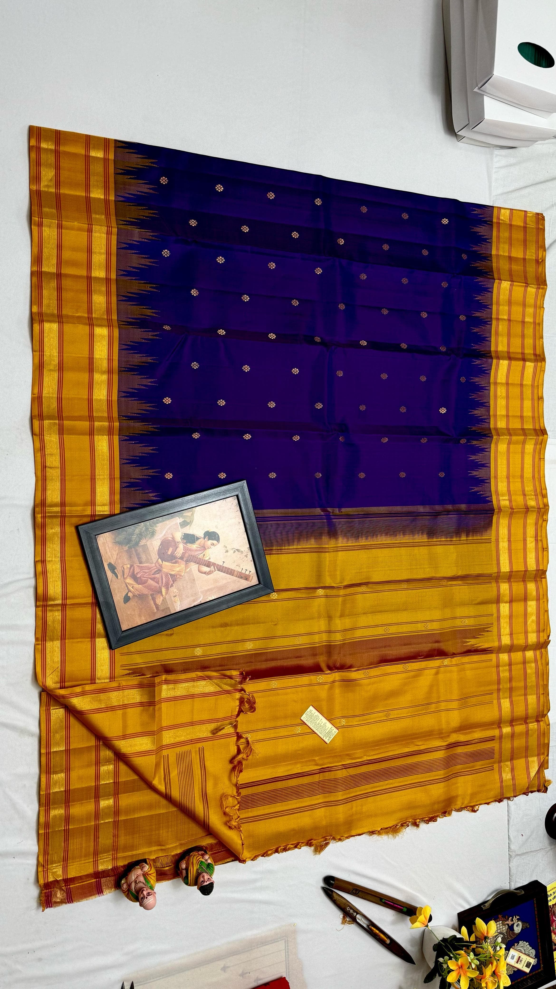 Royal Blue & Golden Yellow Elegance Kanchipuram Handloom Silk Saree SS25319