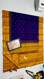 Load image into Gallery viewer, Royal Blue &amp; Golden Yellow Elegance Kanchipuram Handloom Silk Saree SS25319
