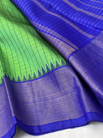 Load image into Gallery viewer, Classic Kelly Green &amp; Robin Blue 2gm Zari Elegance Kanchipuram Handloom Silk Saree SS25249
