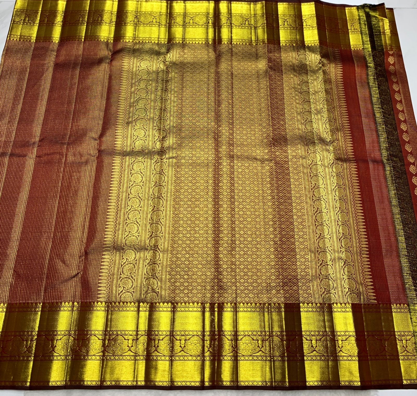 Classic Chestnut Brown 2gm Zari Bridal Elegance Kanchipuram Handloom Silk Saree SS24104