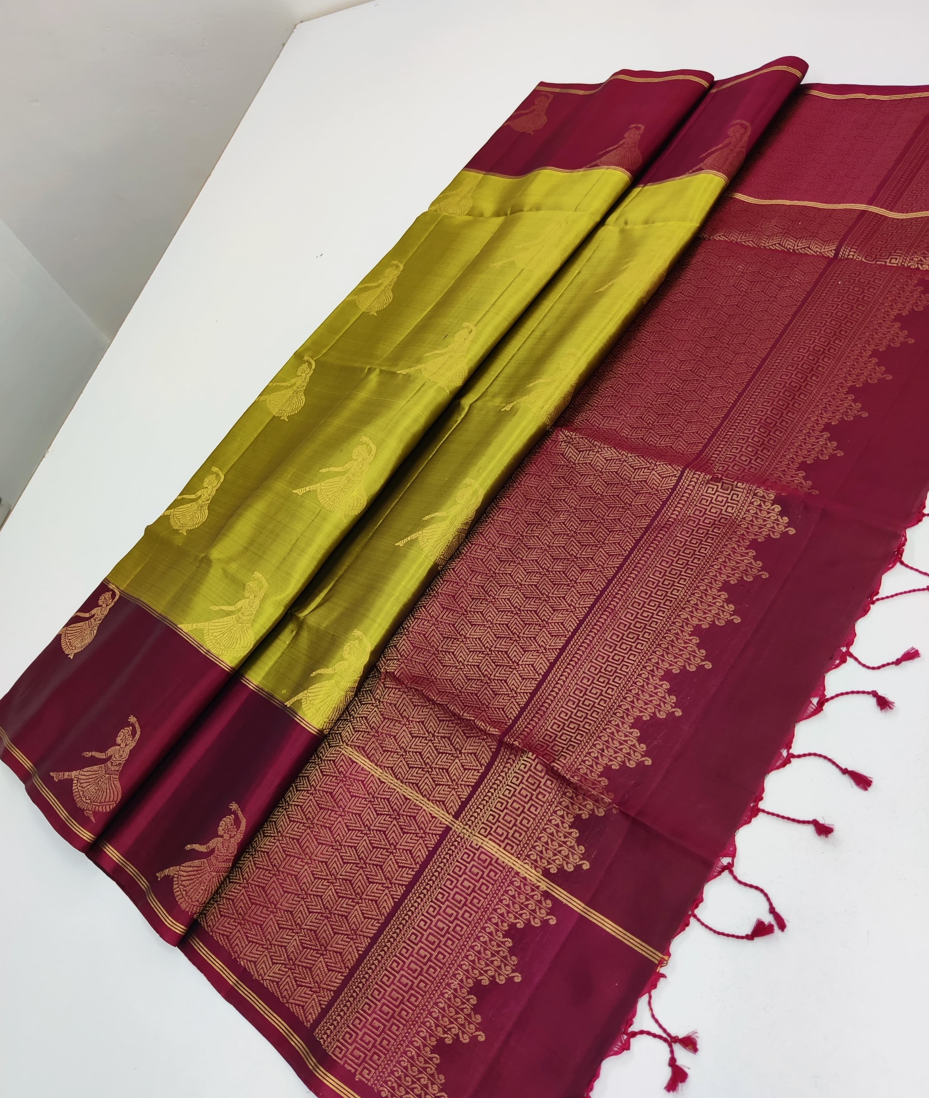 Classic Gold & Brick Red Elegance Handloom Soft Silk Saree SS24093