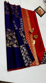 Load image into Gallery viewer, Classic Navy Blue &amp; Chilli Red Elegance Kanchipuram Handloom Silk Saree SS24651
