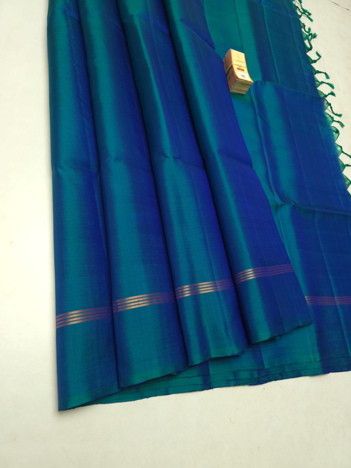 Classic Peacock Green Elegance Plain Handloom Soft Silk Saree SS26445