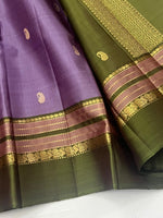 Load image into Gallery viewer, Classic Lavender &amp; Olive Green 2gm Zari Elegance Kanchipuram Handloom Silk Saree SS28238
