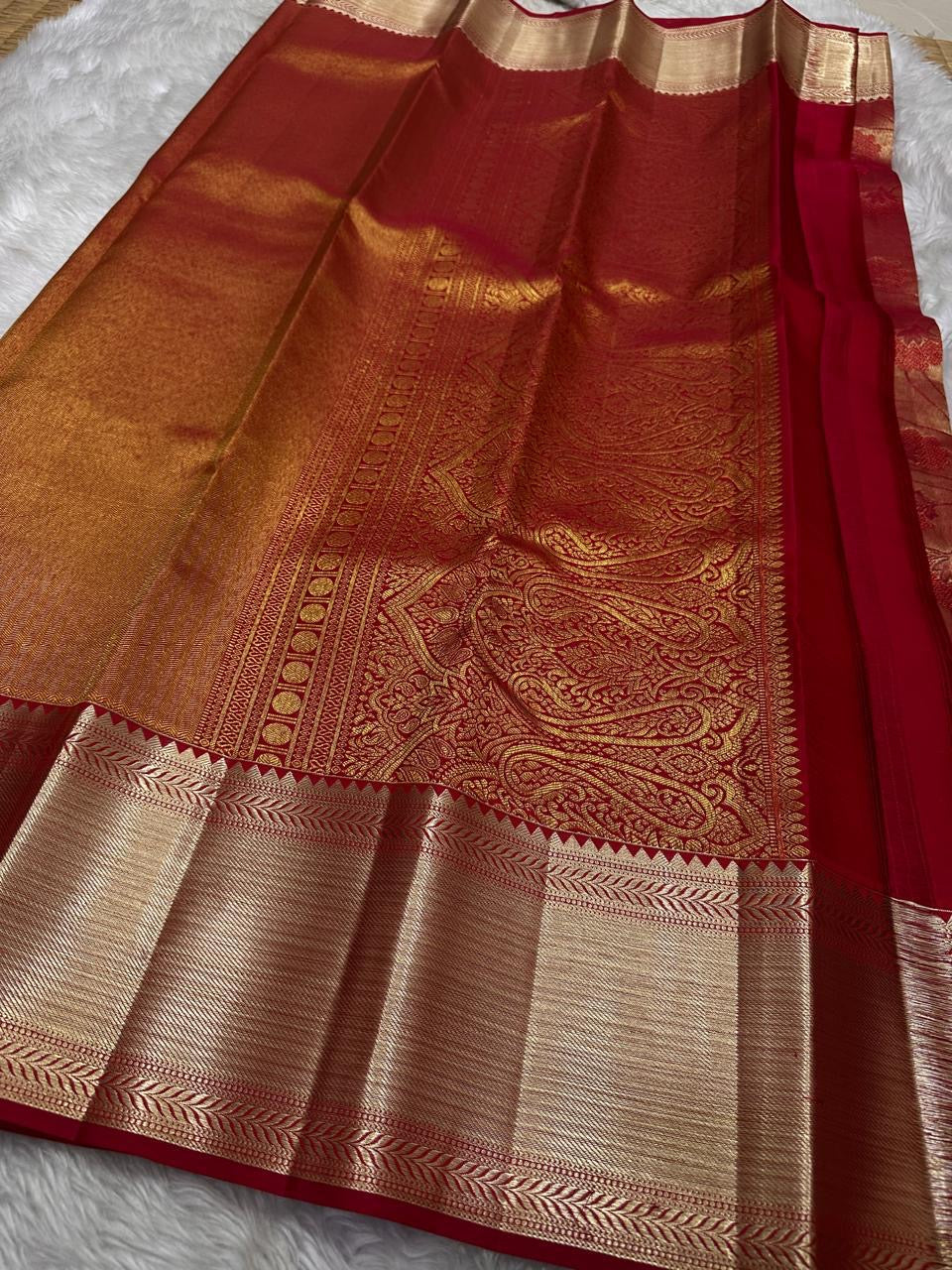 Classic Crimson Red Bridal Elegance Kanchipuram Handloom Silk Saree SS25910