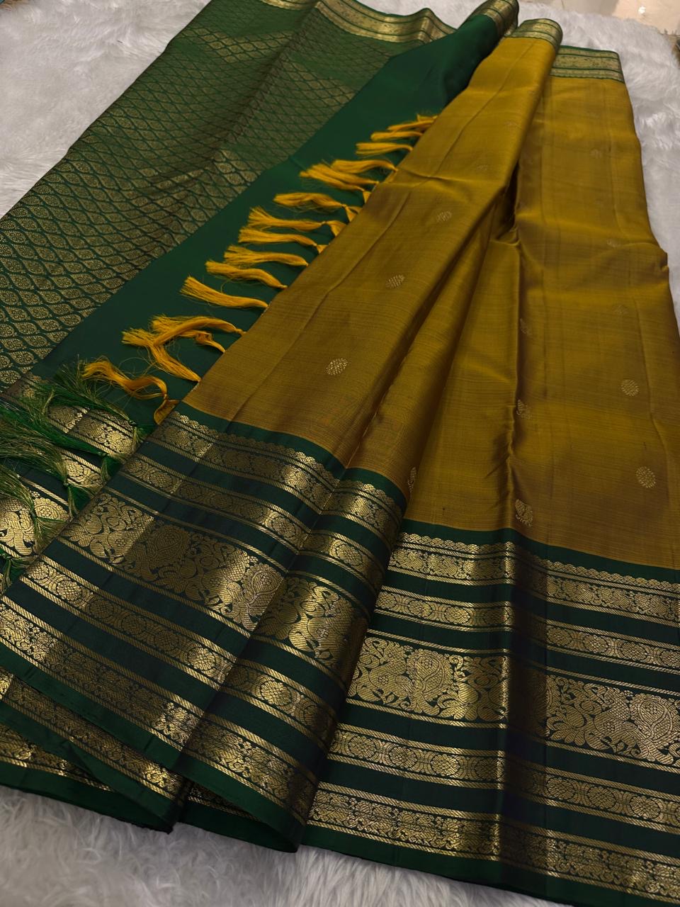 Classic Mustard & Green 2gm Zari Elegance Kanchipuram Handloom Silk Saree SS24780