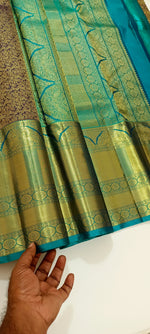 Load image into Gallery viewer, Classic Coffee Brown &amp; Peacock Green 2gm Zari Bridal Elegance Kanchipuram Handloom Silk Saree SS23943
