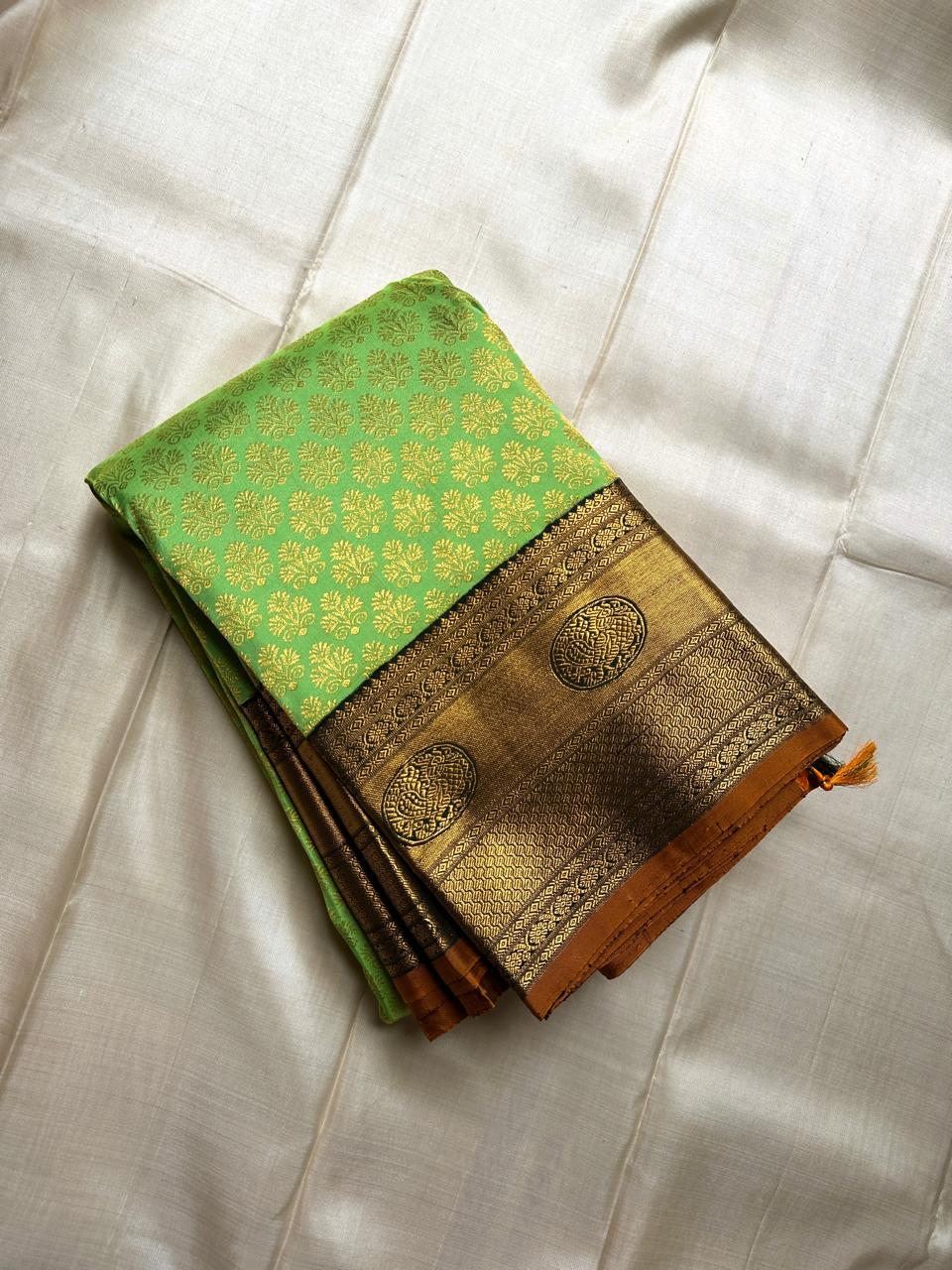 Classic Lime Green 2gm Zari Brocade Bridal Elegance Kanchipuram Handloom Silk Saree SS26399