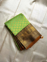 Load image into Gallery viewer, Classic Lime Green 2gm Zari Brocade Bridal Elegance Kanchipuram Handloom Silk Saree SS26399
