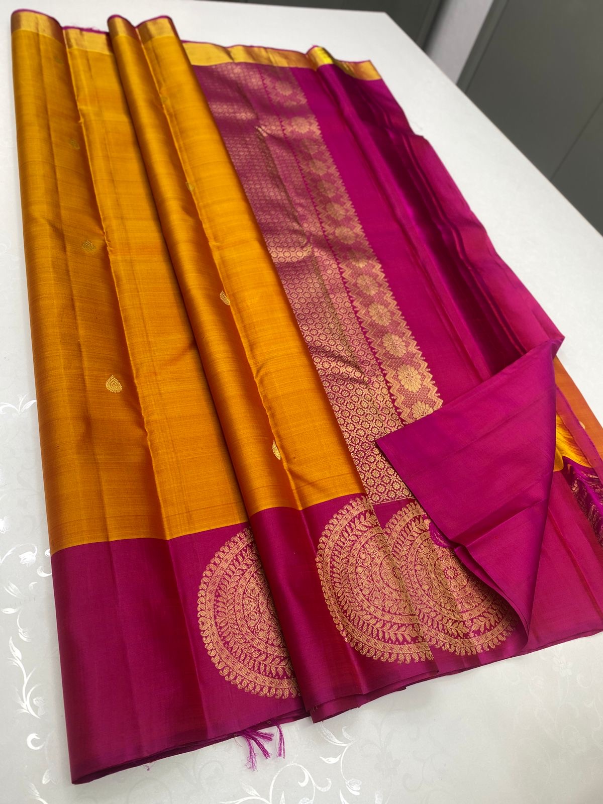 Classic Golden Orange & Deep Pink 1gm Zari Elegance Kanjivaram Handloom Silk Saree SS22949