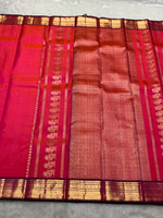Load image into Gallery viewer, Classic Rose Pink &amp; Purple 2gm Zari Kanchipuram Handloom Silk Saree SS26499

