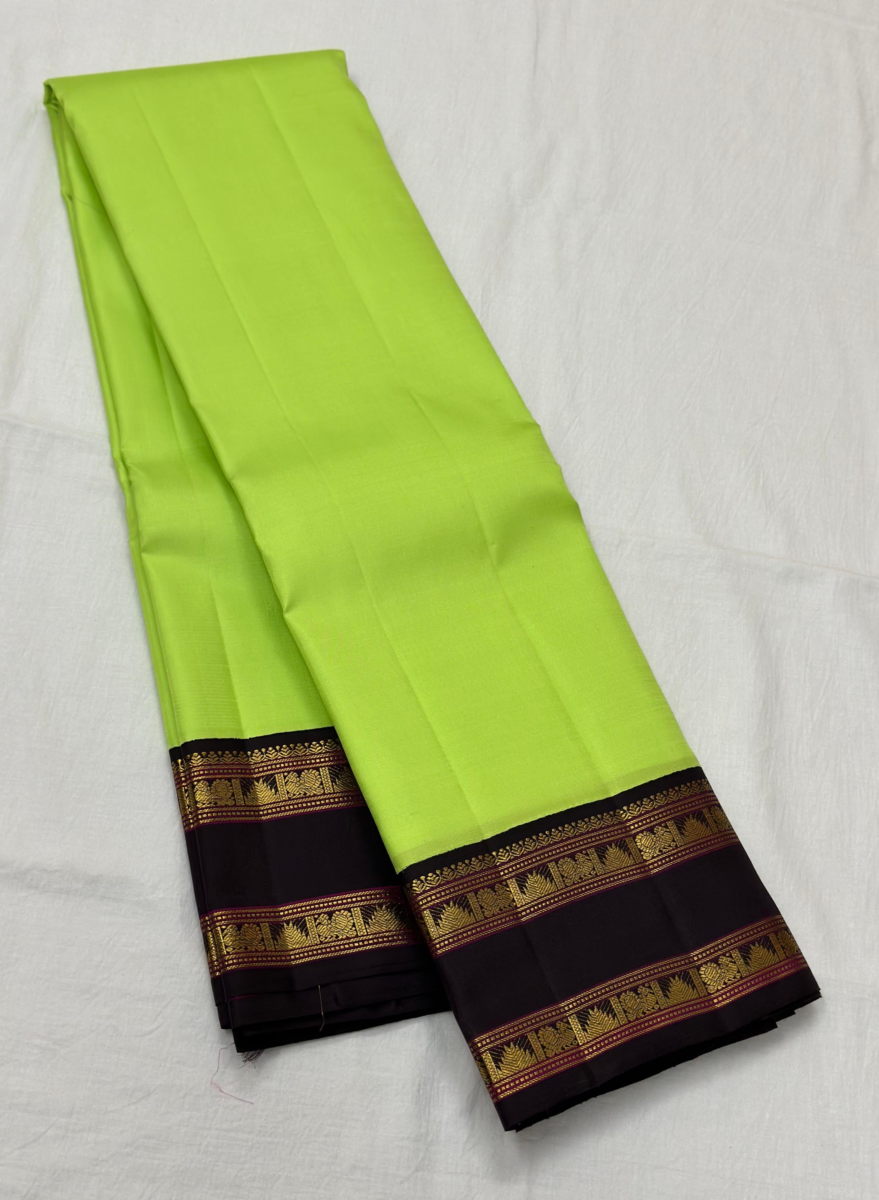 Classic Neon Green & Black 2gm Zari Elegance Kanchipuram Handloom Silk Saree SS23552