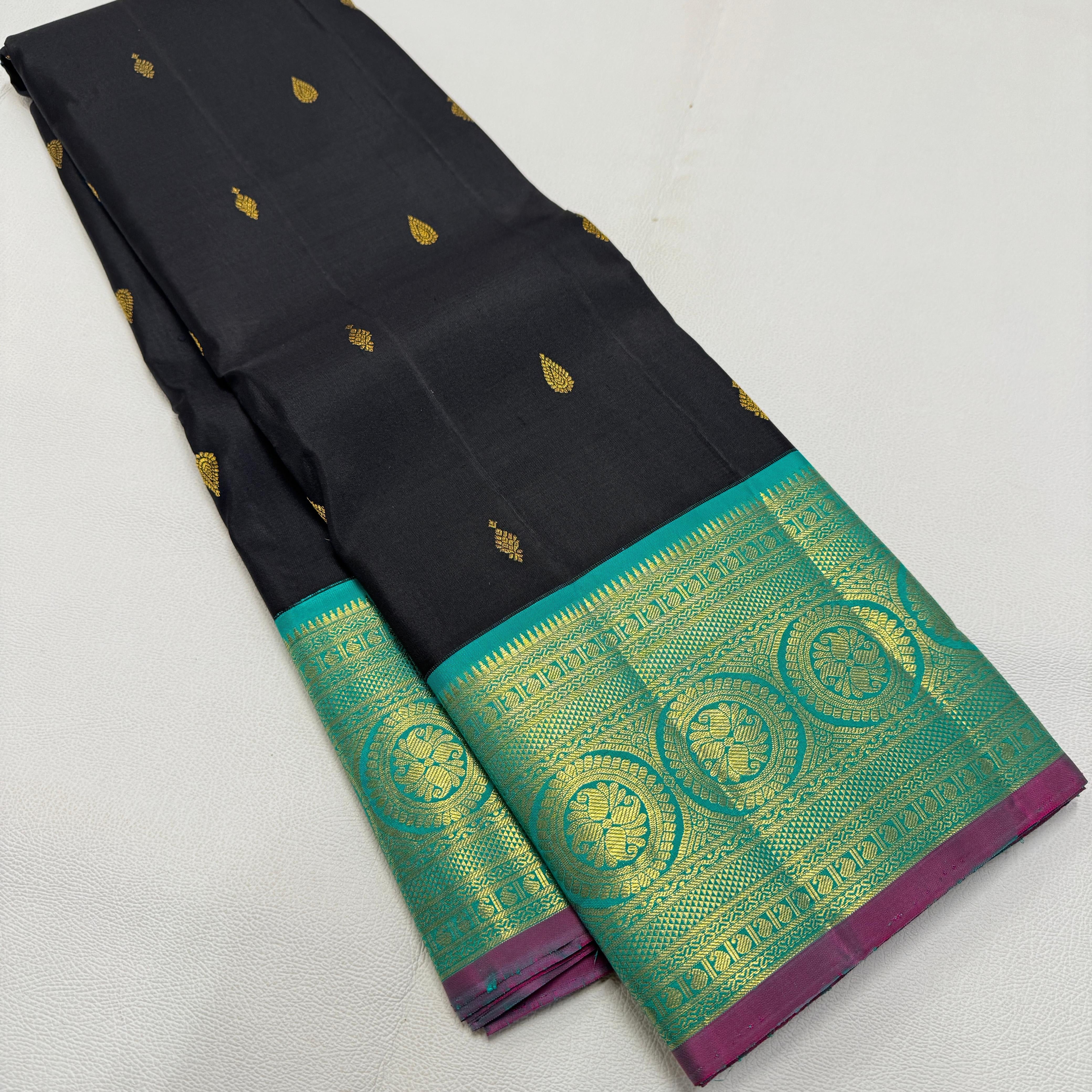 Classic Charcoal Black & Turquoise Green 2gm Zari Kanchipuram Handloom Silk Saree SS25636