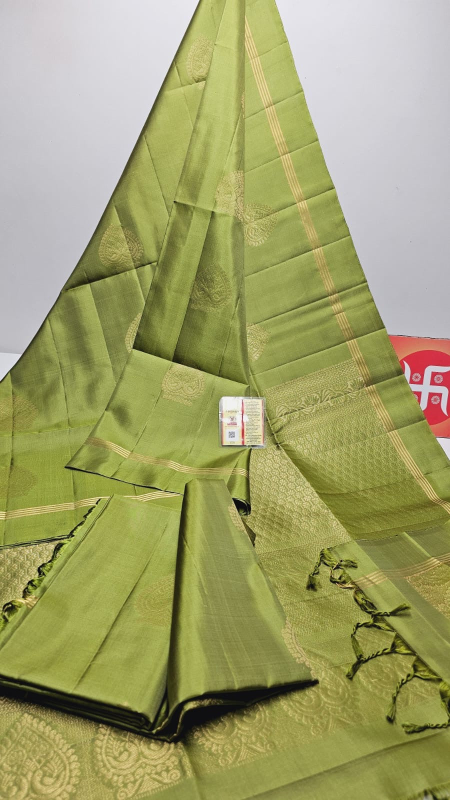 Pastel Fern Green Elegance Handloom Soft Silk Saree SS24751