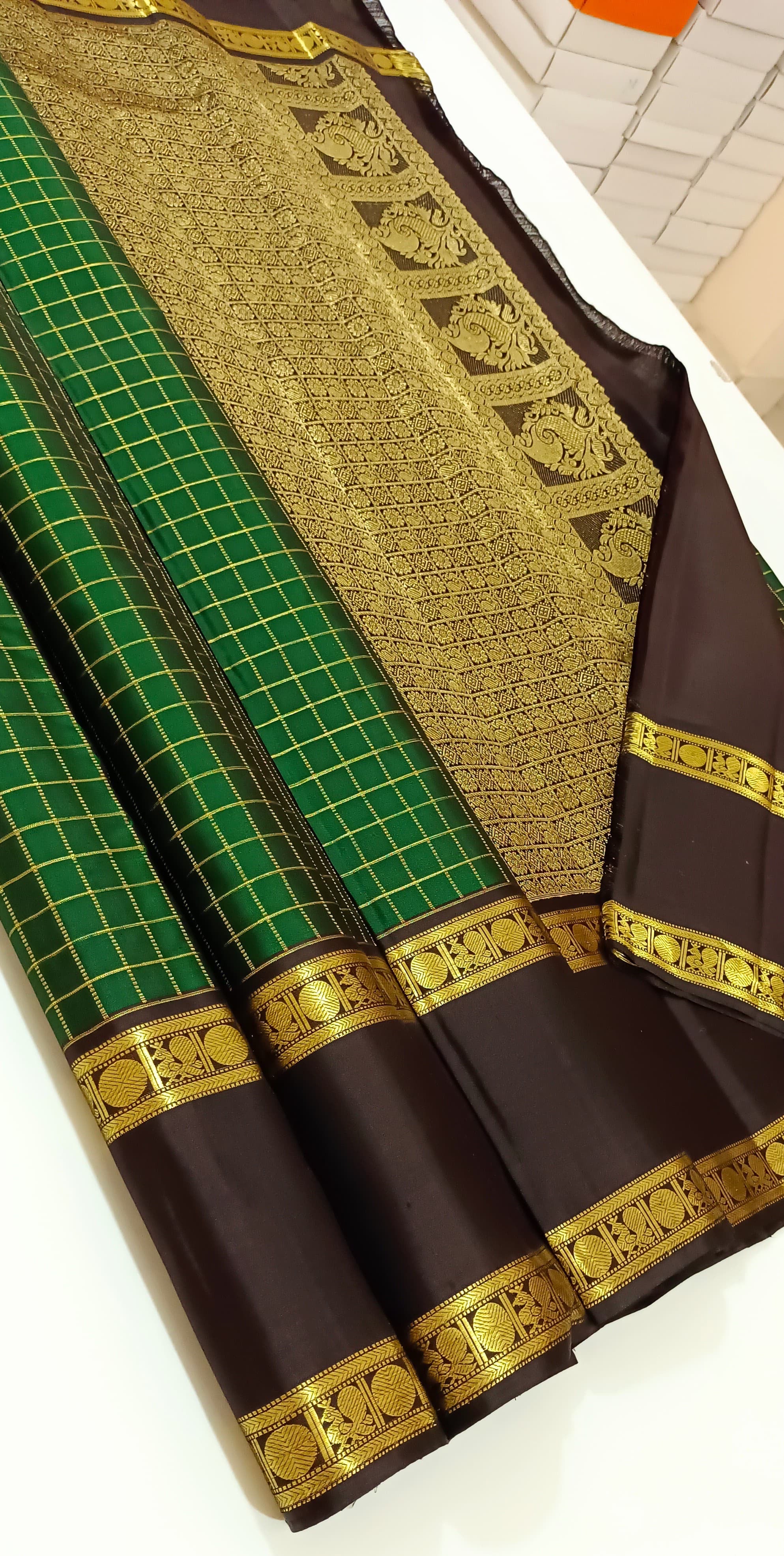 Classic Green & Dark Brown Zari Kattam & Rettai Pet Border Elegance Kanchipuram Handloom Silk Saree SS25337