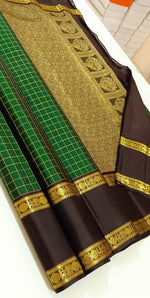 Load image into Gallery viewer, Classic Green &amp; Dark Brown Zari Kattam &amp; Rettai Pet Border Elegance Kanchipuram Handloom Silk Saree SS25337
