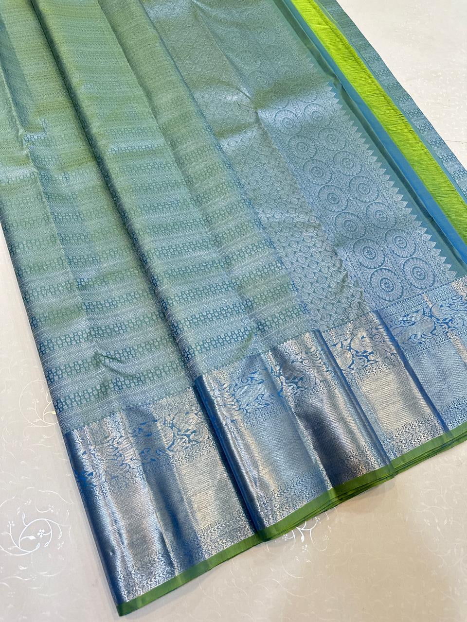 Classic Shady Green Silver Zari Bridal Elegance Kanchipuram Handloom Silk Saree SS23579