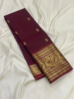Load image into Gallery viewer, Classic Wine Red Elegance Kanchipuram Handloom Silk Saree SS26961
