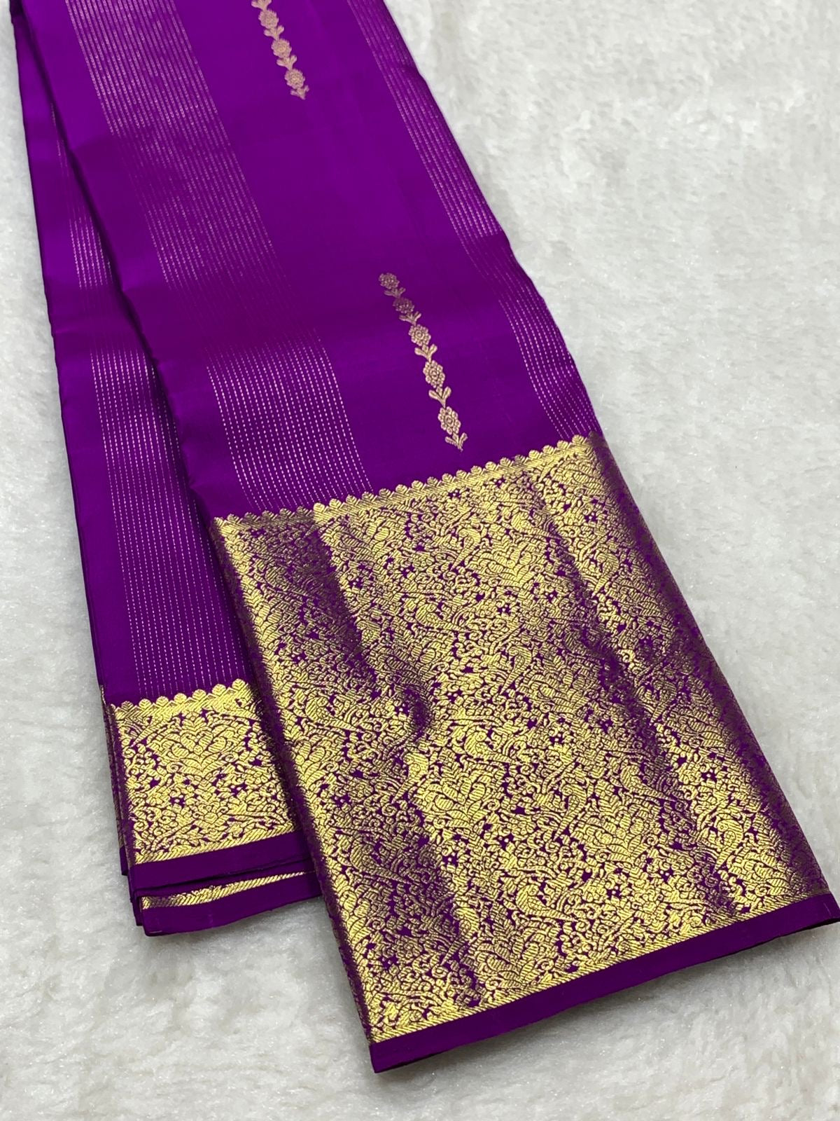 Classic Vadamalli 2gm Zari Elegance Kanchipuram Handloom Silk Saree SS23556