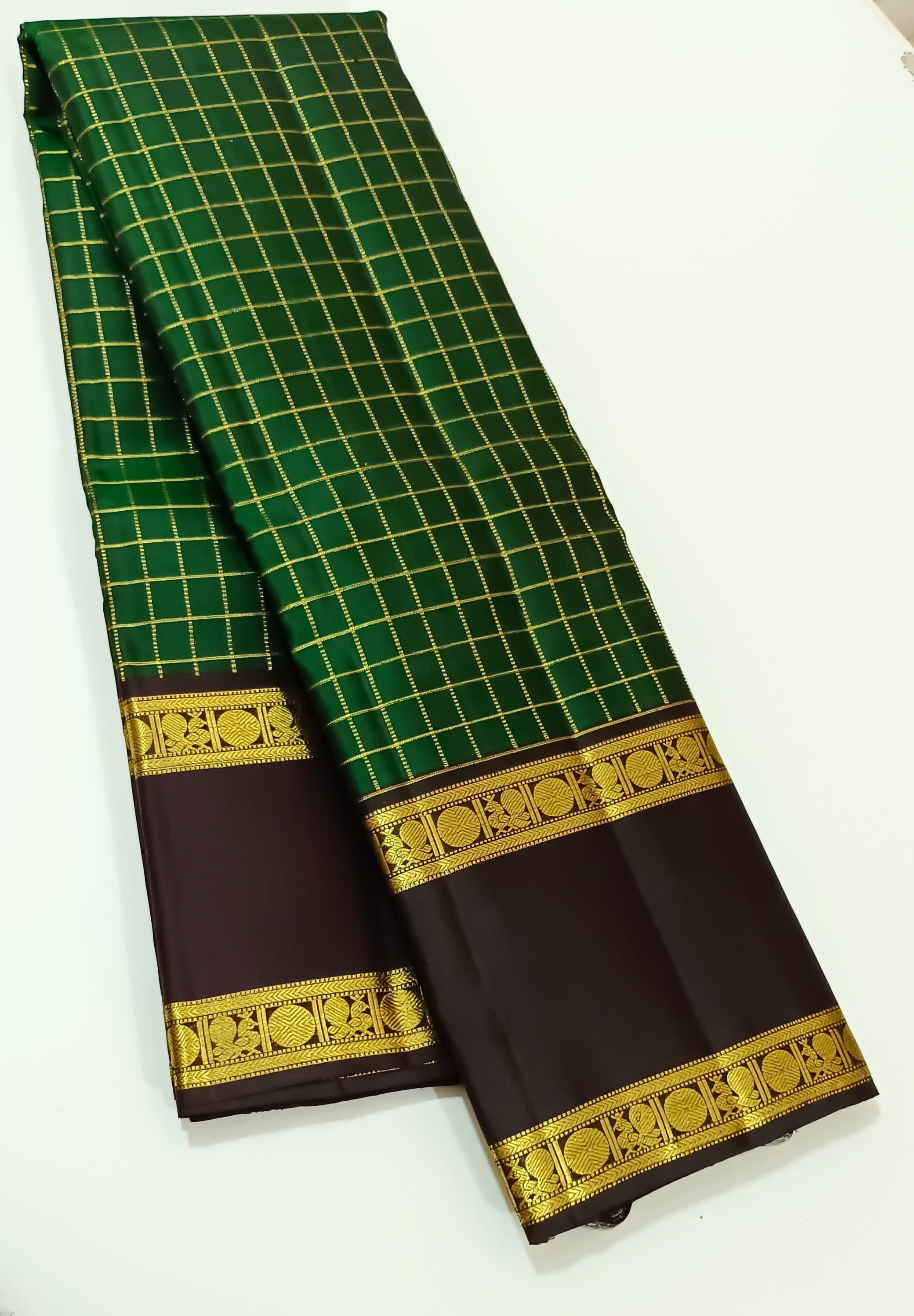 Classic Green & Dark Brown Zari Kattam & Rettai Pet Border Elegance Kanchipuram Handloom Silk Saree SS25337