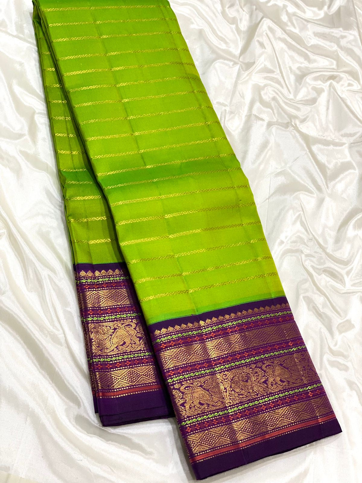 Classic Lime Green & Plum 3gm Zari Vaira Oosi Beldari Design Elegance Kanchipuram Handloom Silk Saree SS24447