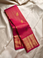 Load image into Gallery viewer, Classic Rose Pink Bridal Elegance Kanchipuram Handloom Silk Saree SS25901
