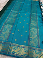 Load image into Gallery viewer, Classic Deep Green &amp; Ice Blue Elegance Kanchipuram Handloom Silk Saree SS27242
