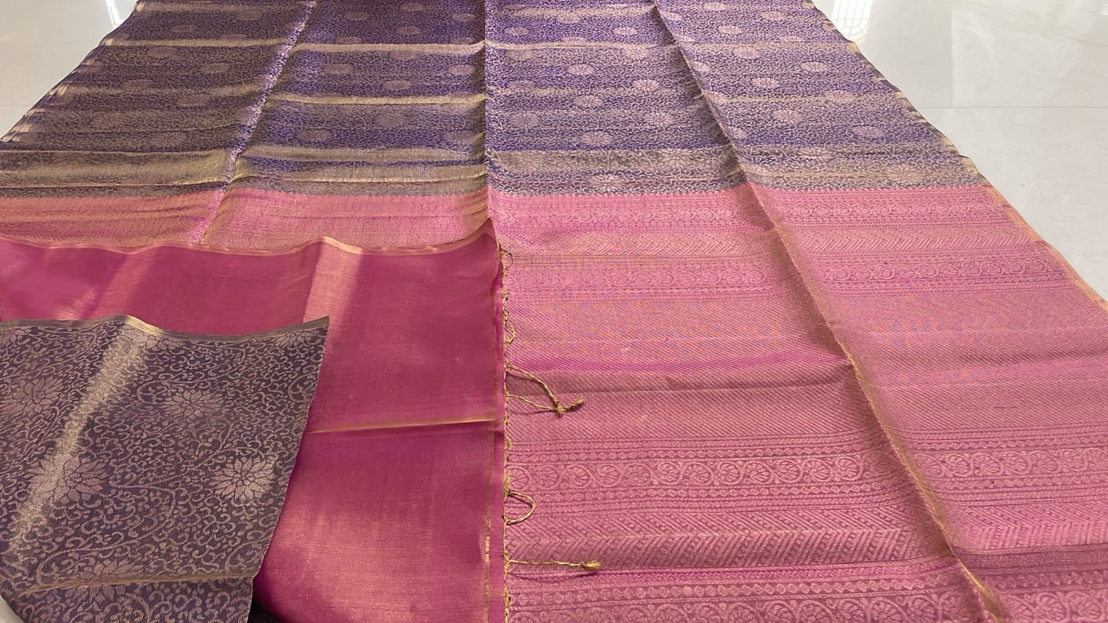 Shimmer Lavender & Pink Double Warp Elegance Handloom Soft Silk Saree SS26451