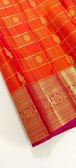 Load image into Gallery viewer, Classic Orange &amp; Rani Pink 2gm Zari Vaira Oosi Elegance Kanchipuram Handloom Silk Saree SS25268
