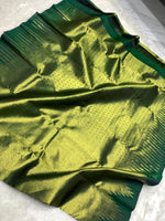 Load image into Gallery viewer, Classic Gold &amp; Green Temple 2gm Zari Kanchipuram Handloom Silk Saree SS25979

