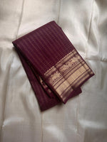 Load image into Gallery viewer, Classic Berry Plum Kanchipuram Handloom Silk Saree SS25912
