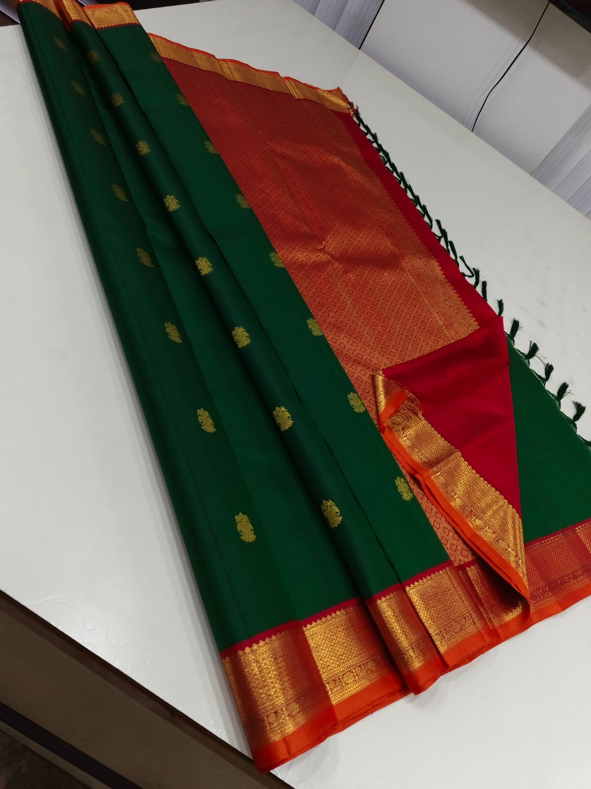 Dark Bottle Green & Glow Orange 2gm Zari Elegance Kanchipuram Handloom Silk Saree SS20573