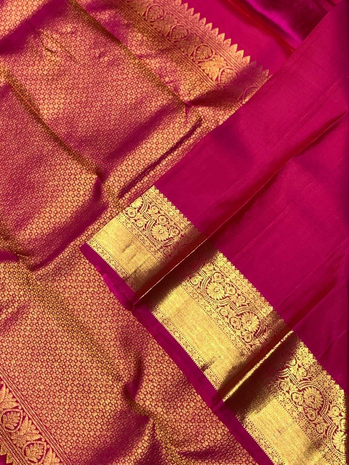 Classic Light Green & Deep Pink 2gm Zari Bridal Elegance Kanchipuram Handloom Silk Saree SS25568