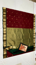 Load image into Gallery viewer, Classic Cherry Green &amp; Bottle Green Korvai Elegance Kanchipuram Handloom Silk Saree SS27118
