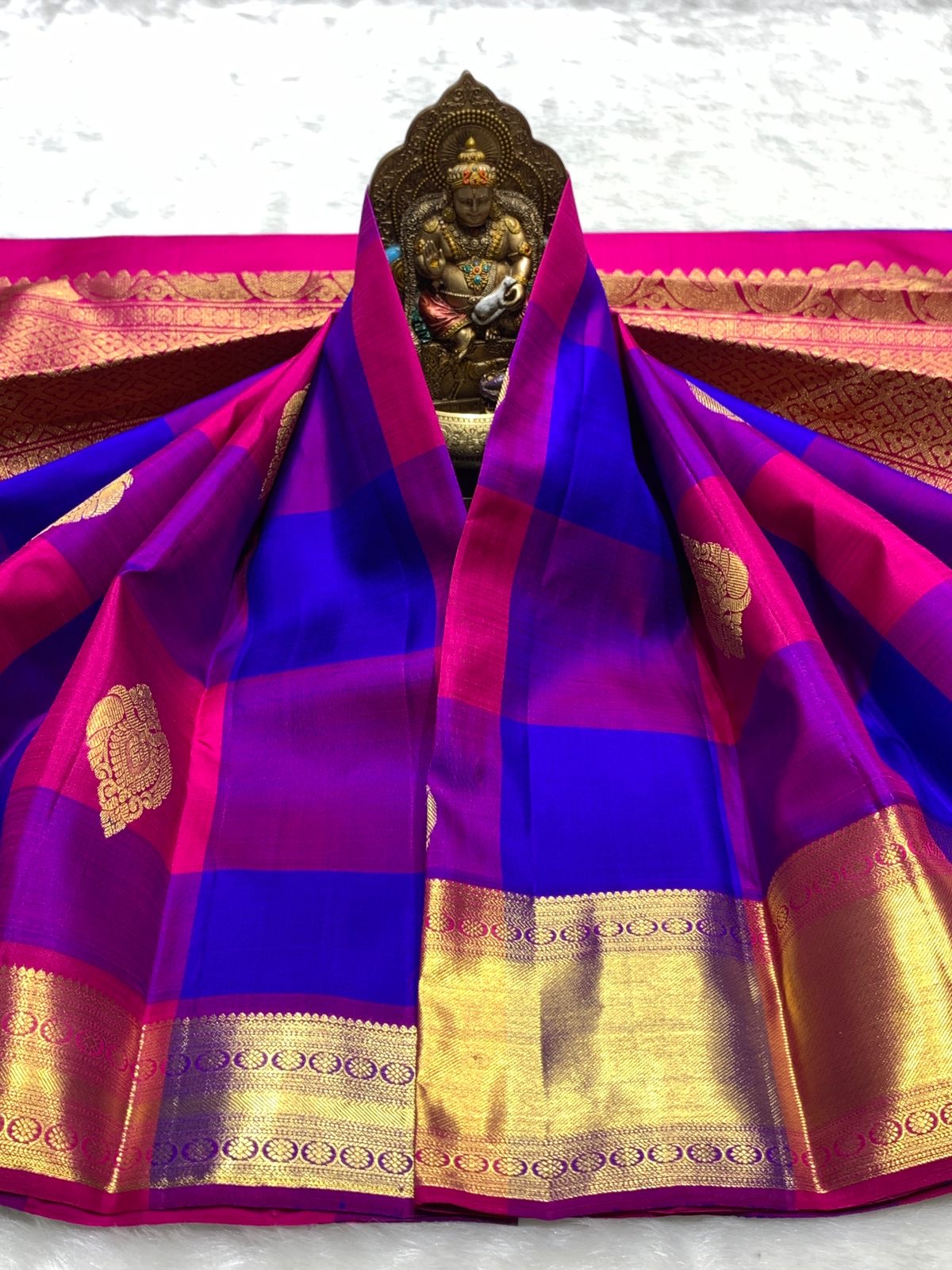 Classic Royal Blue & Purple Pink 2gm Zari Kanchipuram Handloom Silk Saree SS25572