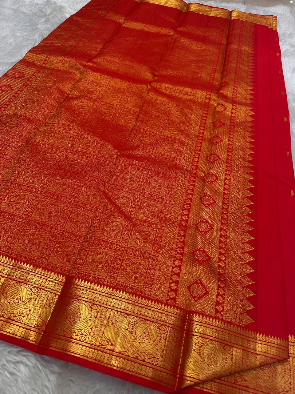 Classic Scarlet Red 2gm Zari Elegance Kanchipuram Handloom Silk Saree SS23750