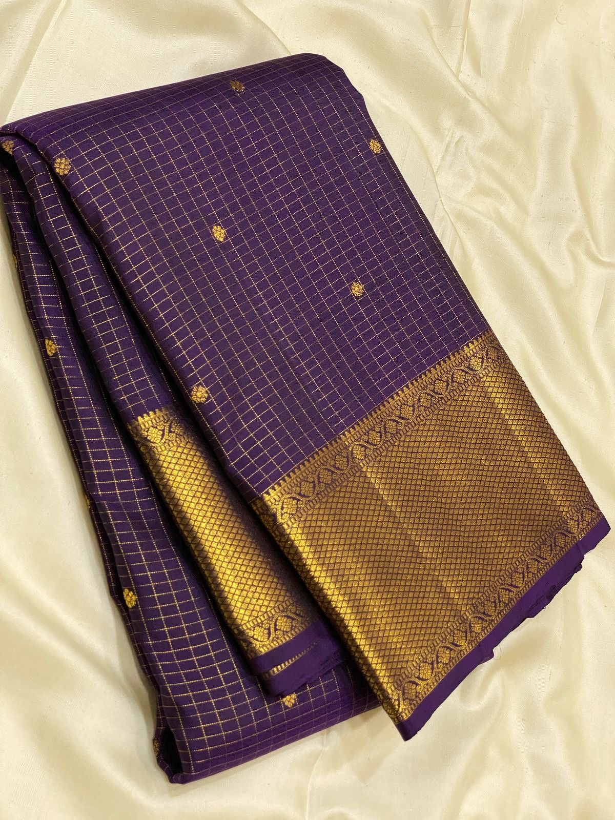 Classic Plum 2gm Zari Vaira Oosi Checks Elegance Kanchipuram Handloom Silk Saree SS24737