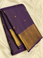 Load image into Gallery viewer, Classic Plum 2gm Zari Vaira Oosi Checks Elegance Kanchipuram Handloom Silk Saree SS24737
